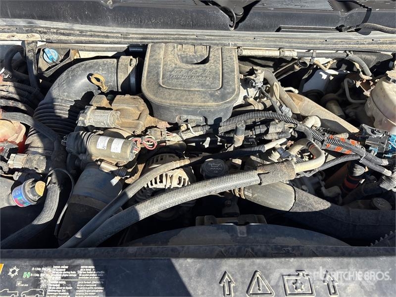 Chevrolet Silverado 3500HD Platformas/izkraušana no sāniem