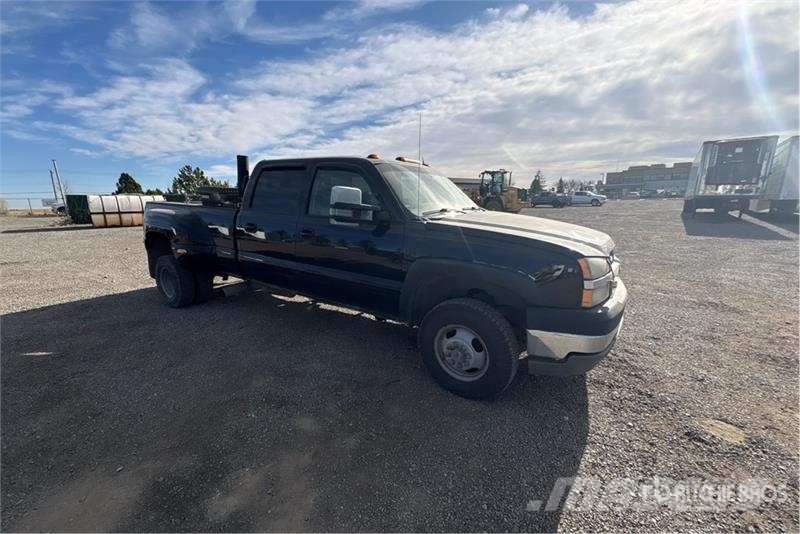 Chevrolet SILVERADO 3500 4x4 Crew Cab Pickup Citi