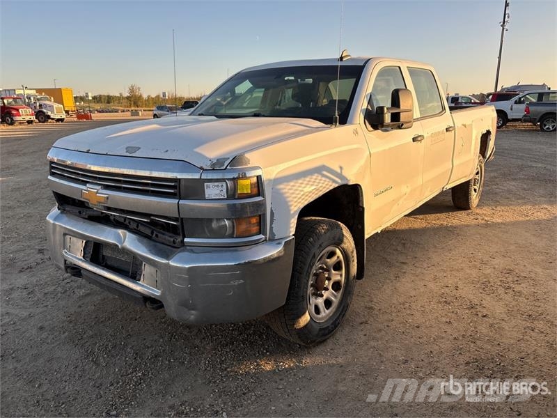 Chevrolet Silverado 3500HD 4x4 Crew Cab Pickup Anders