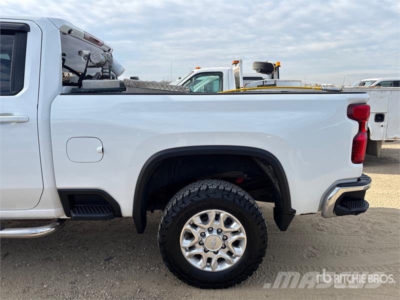Chevrolet Silverado 3500HD 4x4 Crew Cab Pickup Citi