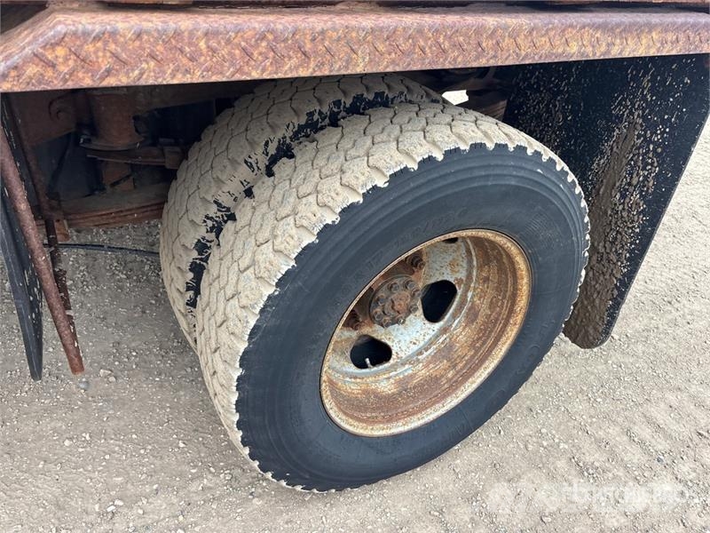 Chevrolet Silverado 3500HD Platformos/ Pakrovimas iš šono
