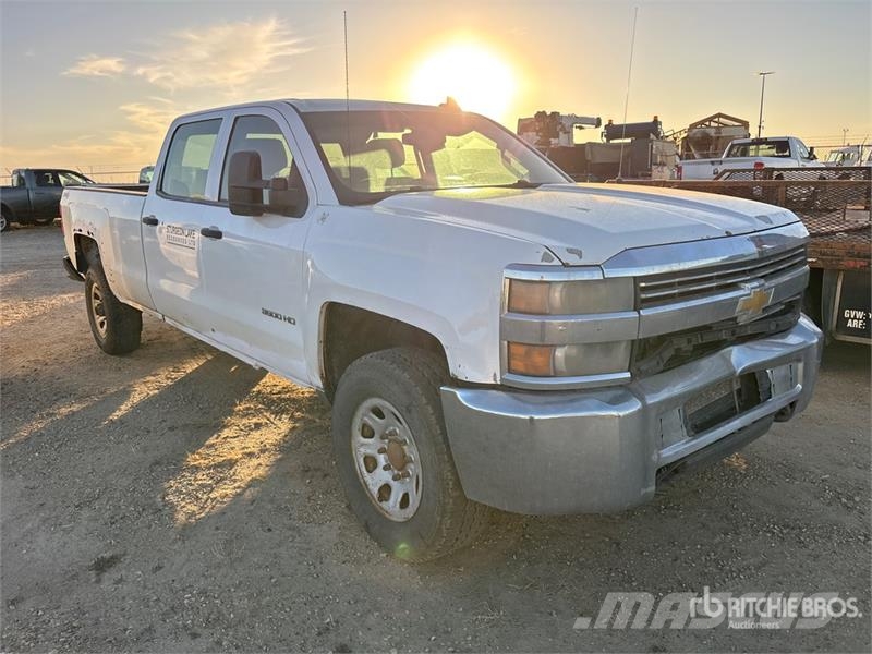 Chevrolet Silverado 3500HD 4x4 Crew Cab Pickup Anders