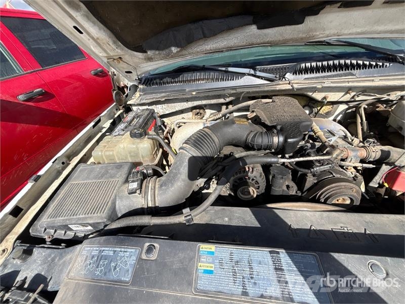 Chevrolet Silverado 3500 LT 4x4 Crew Cab Flatbed Truck Planbiler