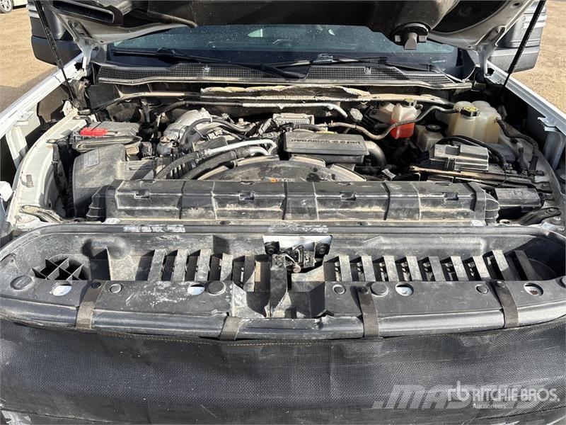 Chevrolet Silverado 3500HD Plošinové nákladné automobily/nákladné automobily so sklápacími bočnicami