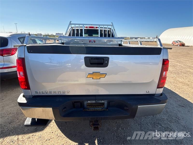 Chevrolet Silverado 3500HD 4x4 Crew Cab Pickup Ostalo