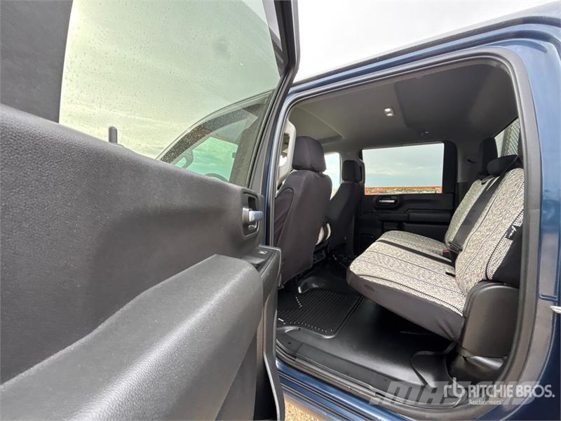 Chevrolet Silverado 3500HD LT 4x4 Crew Cab Pickup Övriga bilar