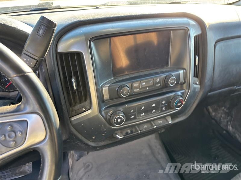 Chevrolet Silverado 3500HD Вантажівки-платформи/бокове розвантаження