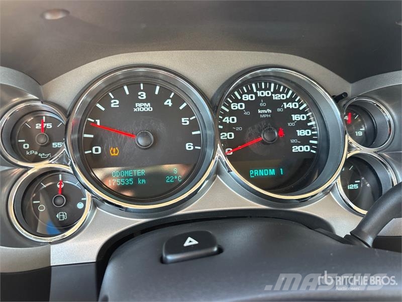 Chevrolet Silverado 3500HD 4x4 Crew Cab Pickup Ostalo