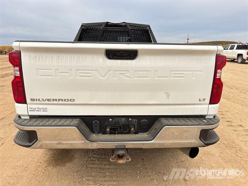 Chevrolet Silverado 3500HD LT 4x4 Crew Cab Pickup Прочие фургоны