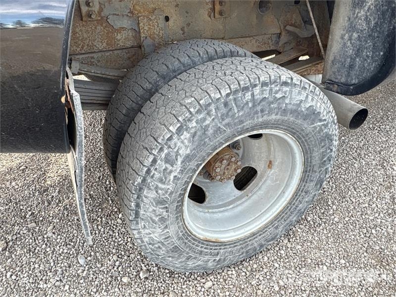 Chevrolet SILVERADO 3500 4x4 Crew Cab Pickup Citi