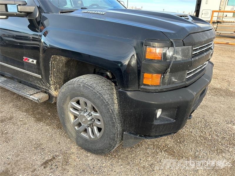 Chevrolet Silverado 3500HD Z71 4x4 Crew Cab Pickup أخرى