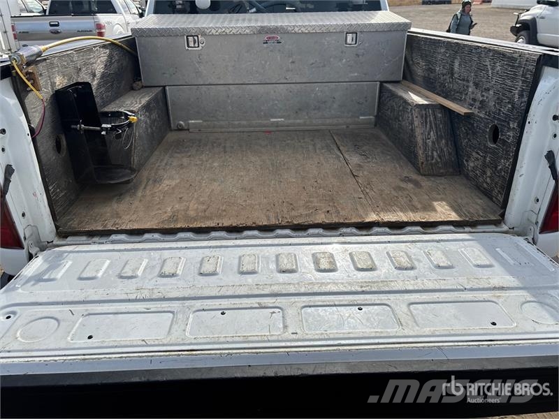 Chevrolet Silverado 3500HD 4x4 Crew Cab Pickup Citi