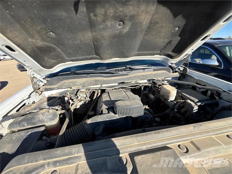 Chevrolet Silverado 3500HD LT 4x4 Crew Cab Pickup Ostalo