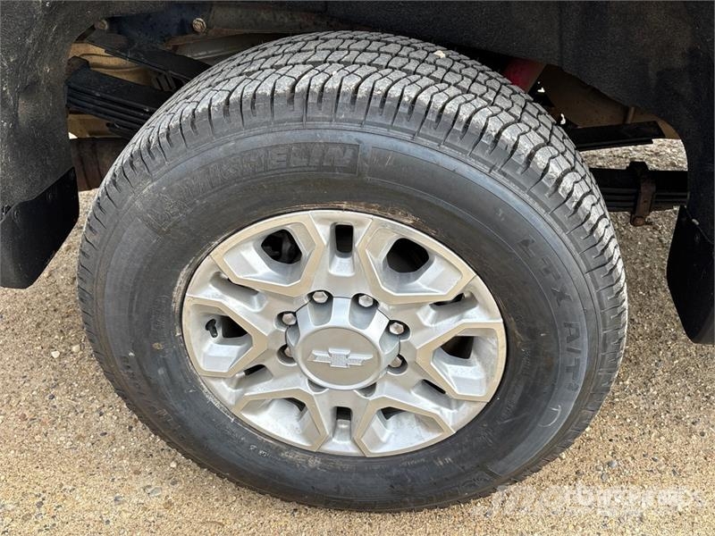 Chevrolet Silverado 3500HD LT 4x4 Crew Cab Pickup Övriga bilar