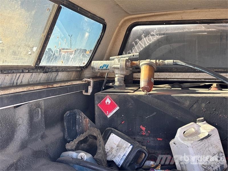 Chevrolet Silverado 3500HD 4x4 Crew Cab Pickup Andere Transporter