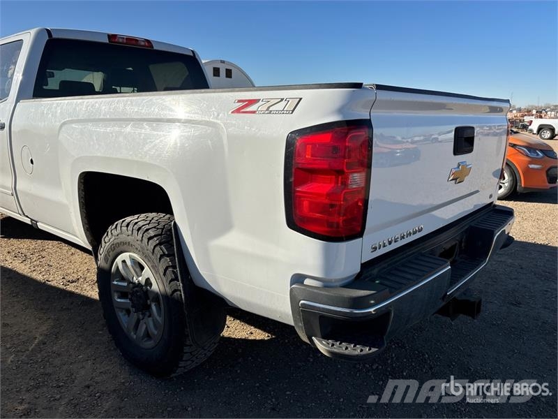 Chevrolet Silverado 3500HD LT 4x4 Crew Cab Pickup Ostalo