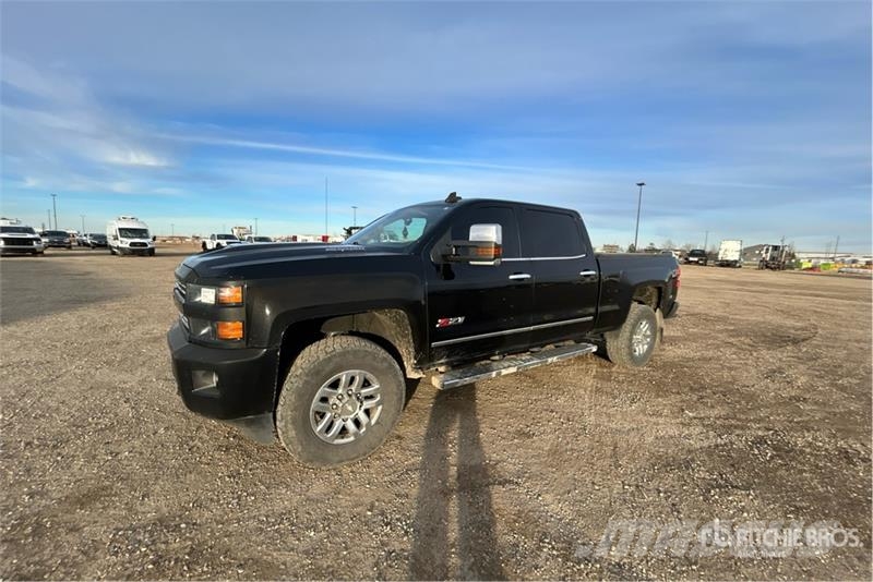 Chevrolet Silverado 3500HD Z71 4x4 Crew Cab Pickup أخرى