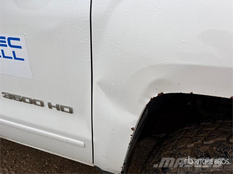Chevrolet Silverado 3500HD Camiones plataforma
