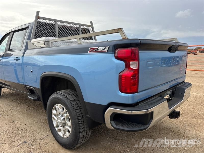 Chevrolet Silverado 3500HD LT 4x4 Crew Cab Pickup Övriga bilar