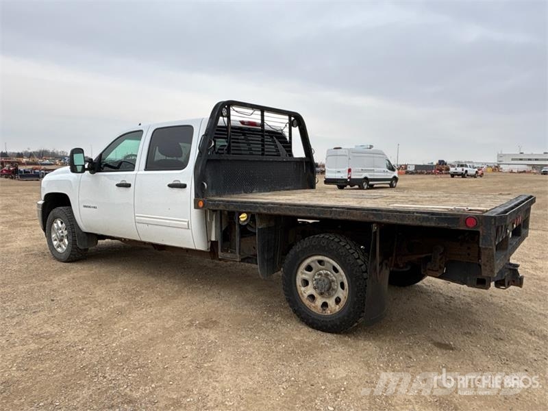 Chevrolet Silverado 3500HD Flatbed/Dropside trucks
