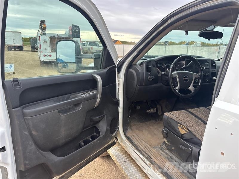 Chevrolet Silverado 3500HD Platformos/ Pakrovimas iš šono