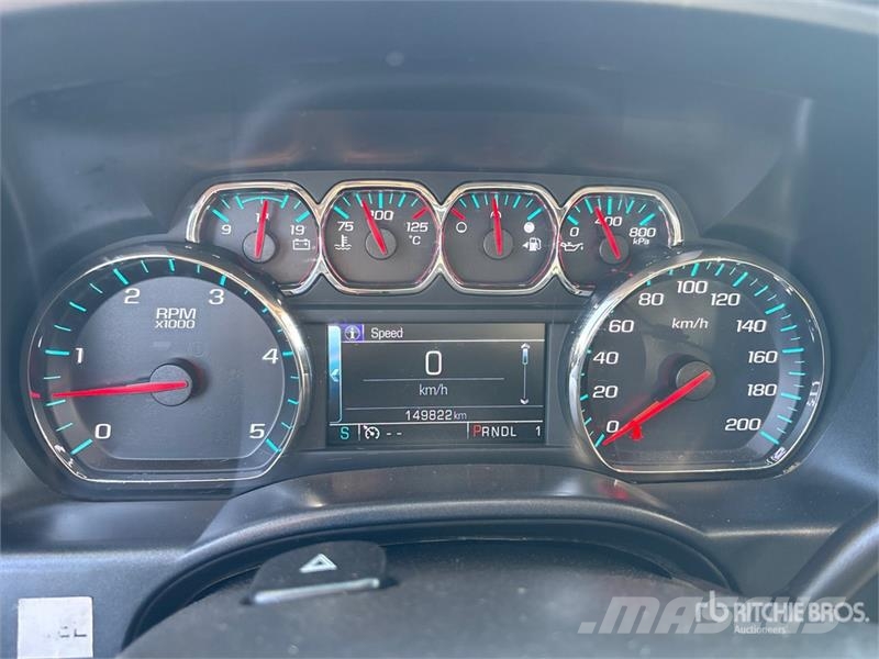 Chevrolet Silverado 3500HD شاحنات مسطحة/مفصلية الجوانب