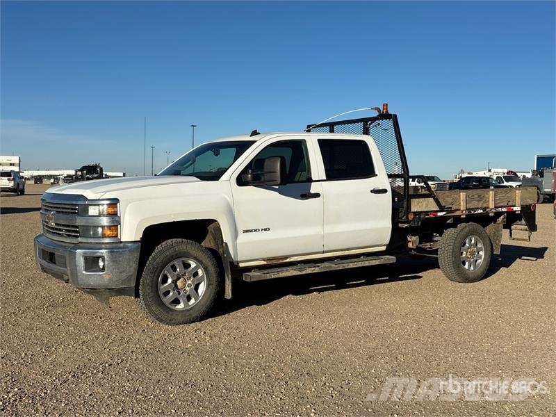 Chevrolet Silverado 3500HD Вантажівки-платформи/бокове розвантаження