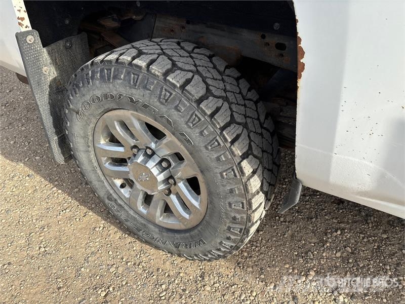 Chevrolet Silverado 3500HD 4x4 Crew Cab Pickup Citi