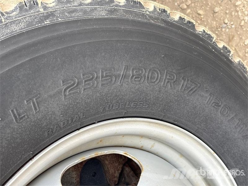 Chevrolet Silverado 3500HD Platformos/ Pakrovimas iš šono