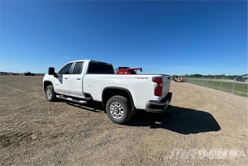 Chevrolet Silverado 3500 LT 4x4 Extended Cab Pickup Прочие фургоны