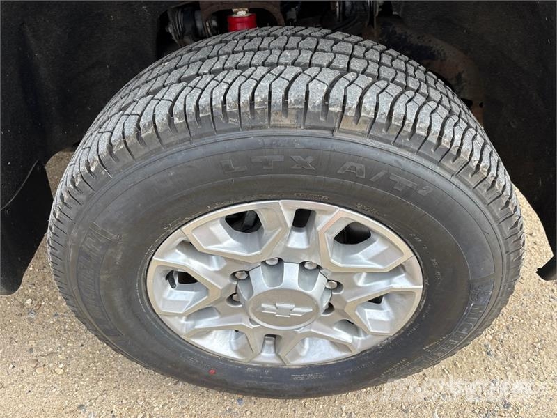 Chevrolet Silverado 3500HD LT 4x4 Crew Cab Pickup Övriga bilar
