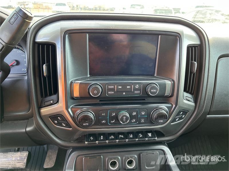 Chevrolet Silverado 3500HD Z71 4x4 Crew Cab Pickup أخرى