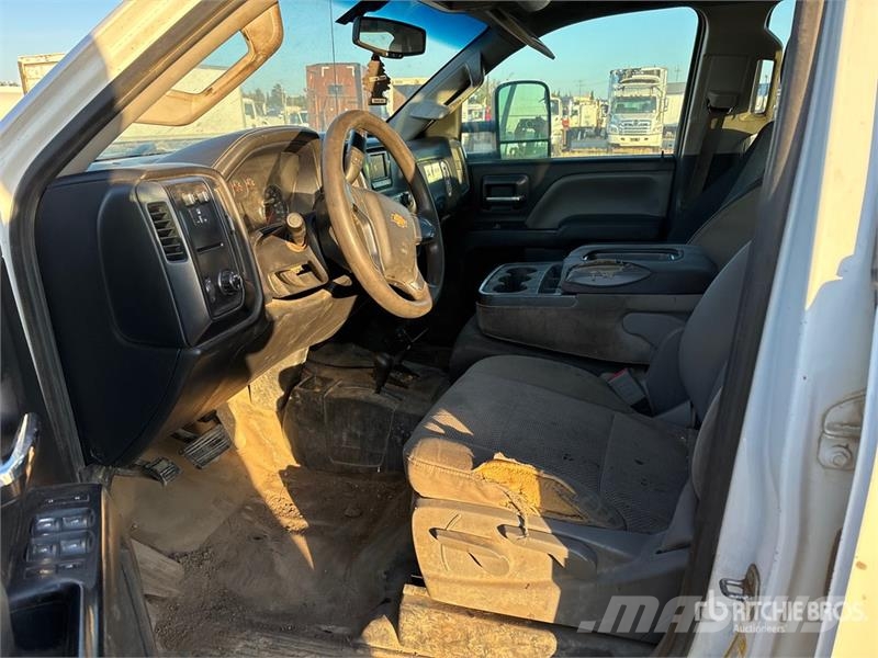 Chevrolet Silverado 3500HD 4x4 Crew Cab Pickup Anders