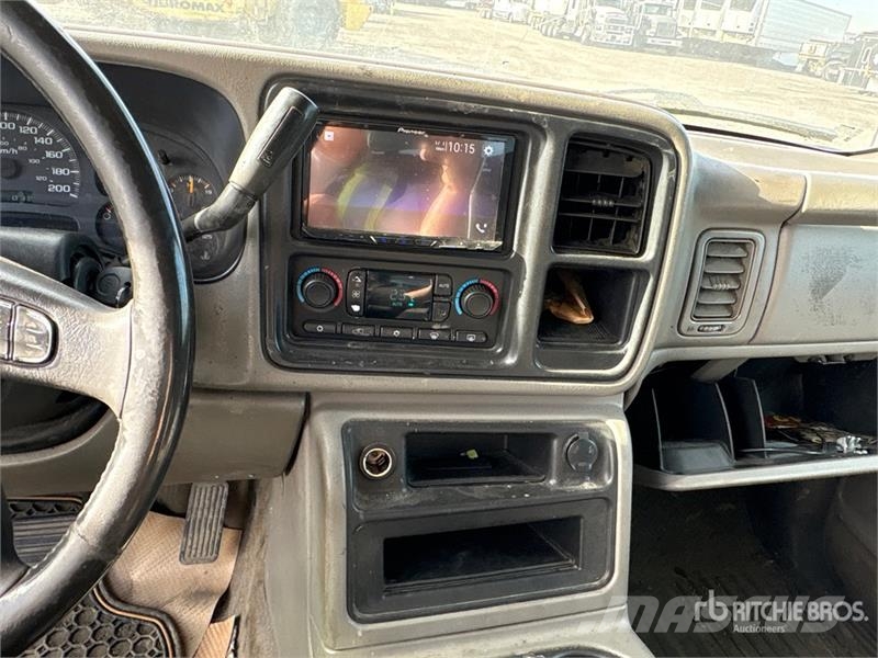 Chevrolet SILVERADO 3500 4x4 Crew Cab Pickup Citi
