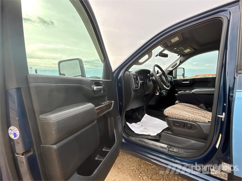 Chevrolet Silverado 3500HD LT 4x4 Crew Cab Pickup Övriga bilar
