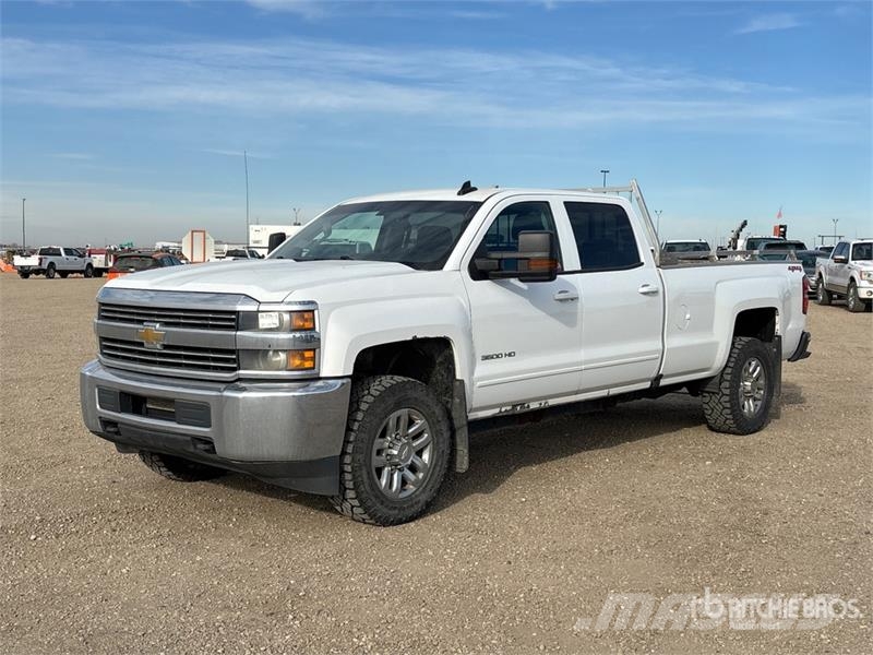 Chevrolet Silverado 3500HD 4x4 Crew Cab Pickup Citi