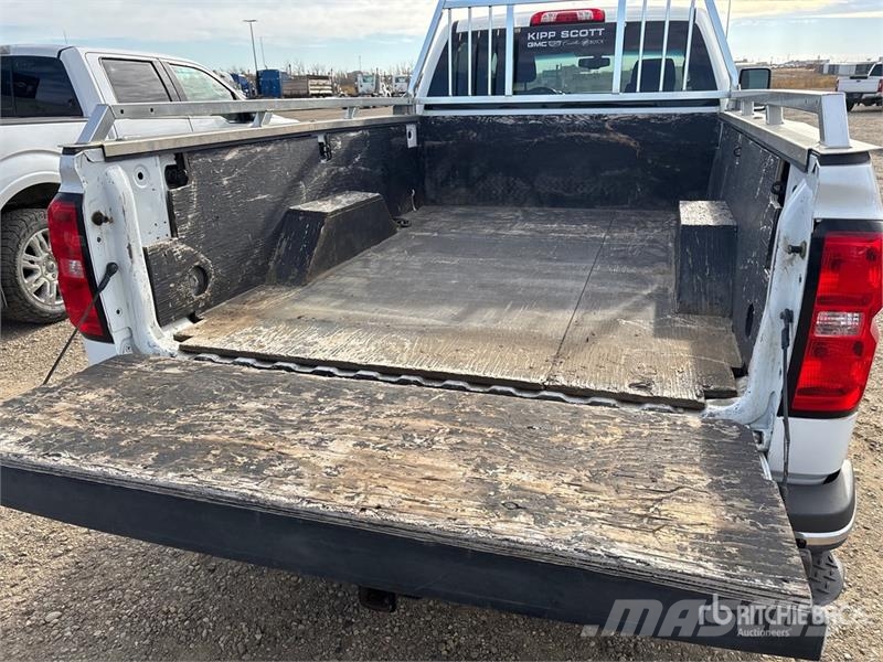 Chevrolet Silverado 3500HD 4x4 Crew Cab Pickup Citi