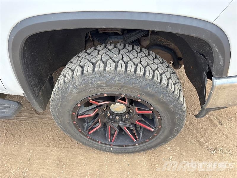 Chevrolet Silverado 3500HD LT 4x4 Crew Cab Pickup Прочие фургоны