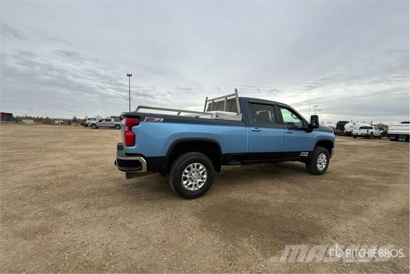 Chevrolet Silverado 3500HD LT 4x4 Crew Cab Pickup Övriga bilar
