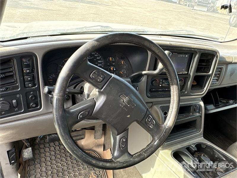 Chevrolet SILVERADO 3500 4x4 Crew Cab Pickup Citi