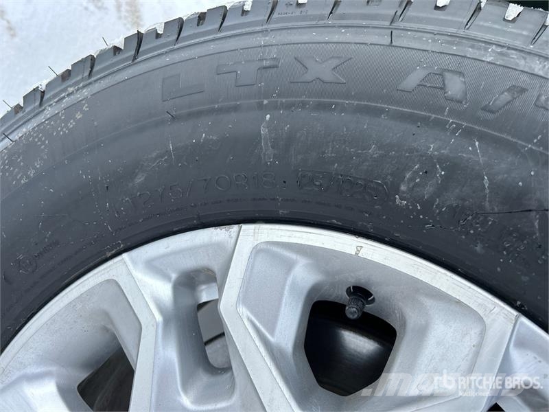 Chevrolet Silverado 3500HD Z71 4x4 Crew Cab Pickup Outro