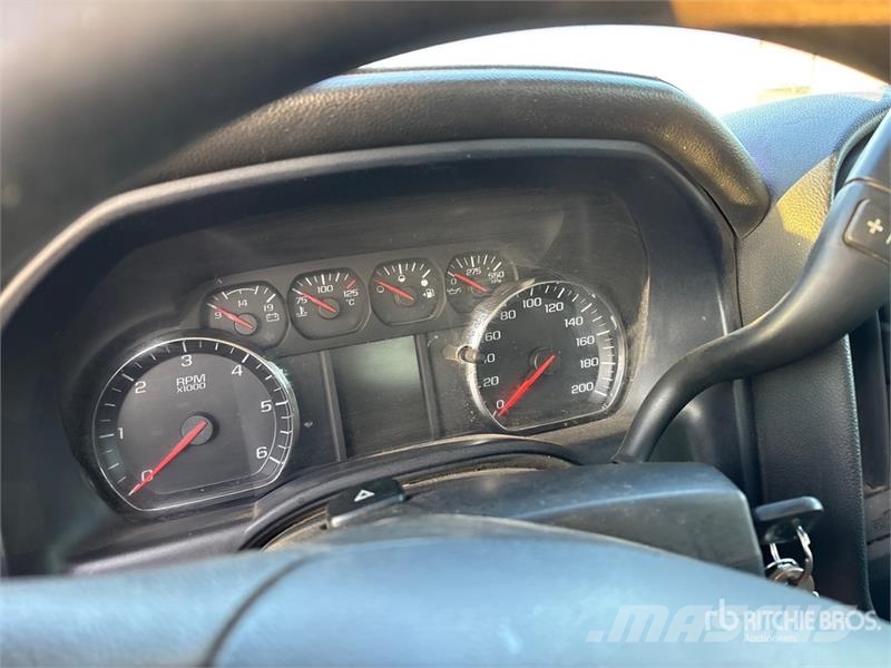 Chevrolet Silverado 3500HD 4x4 Crew Cab Pickup Anders