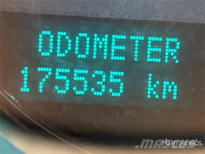Chevrolet Silverado 3500HD 4x4 Crew Cab Pickup Ostalo