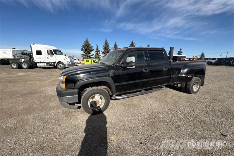 Chevrolet SILVERADO 3500 4x4 Crew Cab Pickup Citi