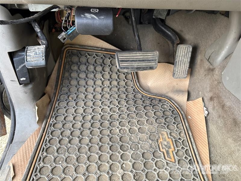 Chevrolet SILVERADO 3500 4x4 Crew Cab Pickup Citi