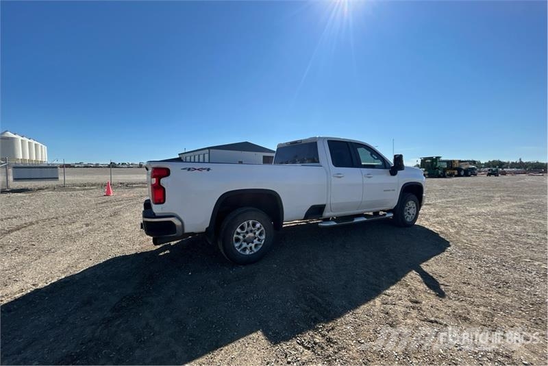 Chevrolet Silverado 3500 LT 4x4 Extended Cab Pickup Прочие фургоны