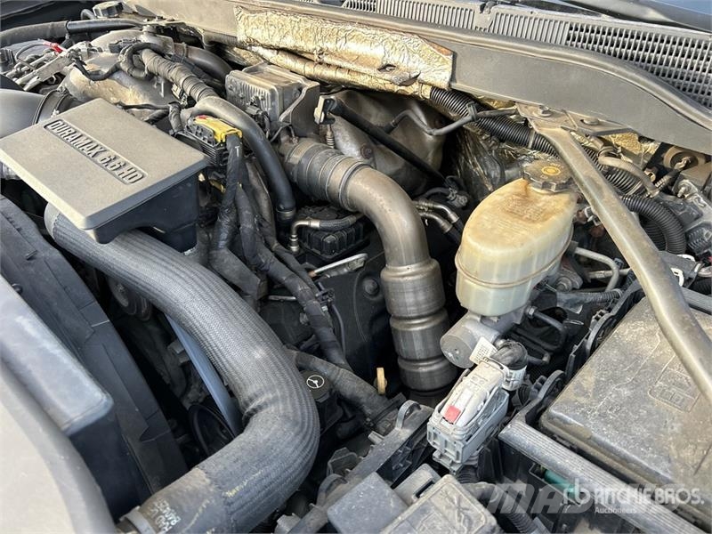 Chevrolet Silverado 3500HD Z71 4x4 Crew Cab Pickup أخرى