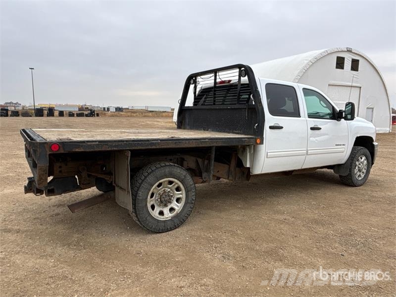 Chevrolet Silverado 3500HD Flatbed/Dropside trucks