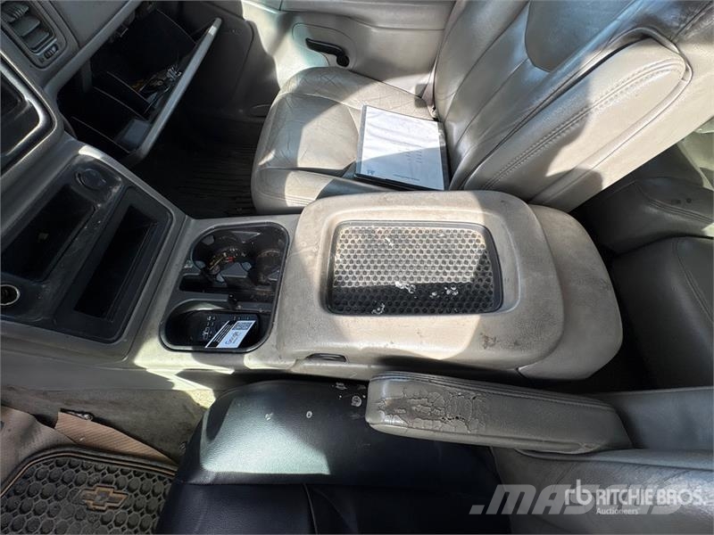 Chevrolet SILVERADO 3500 4x4 Crew Cab Pickup Citi