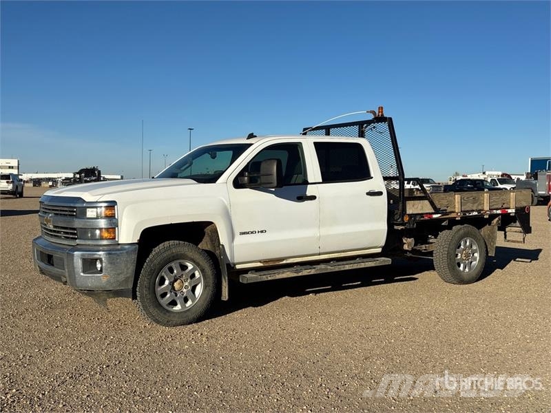 Chevrolet Silverado 3500HD Вантажівки-платформи/бокове розвантаження